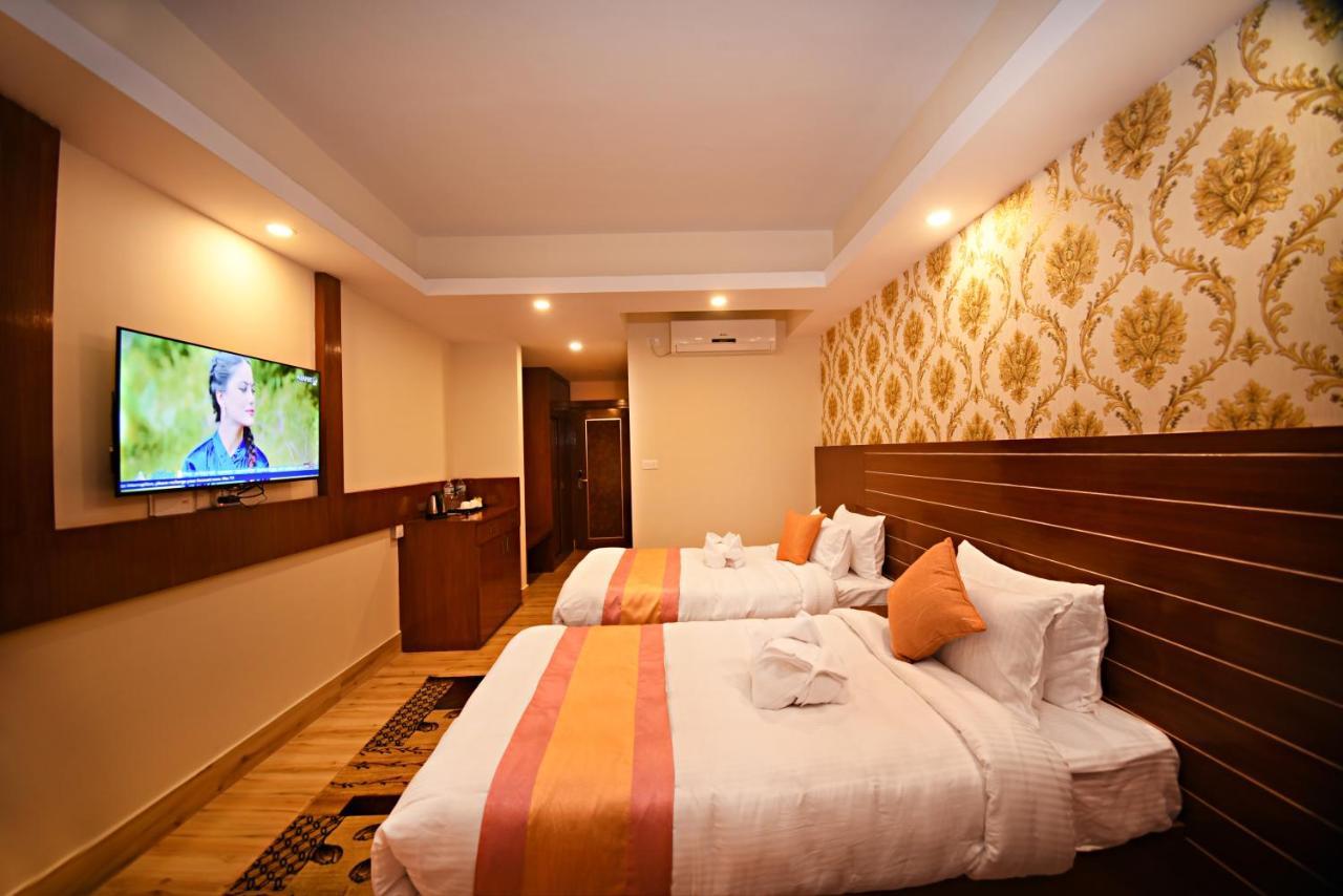 Hotel Simal Kathmandu Bagian luar foto