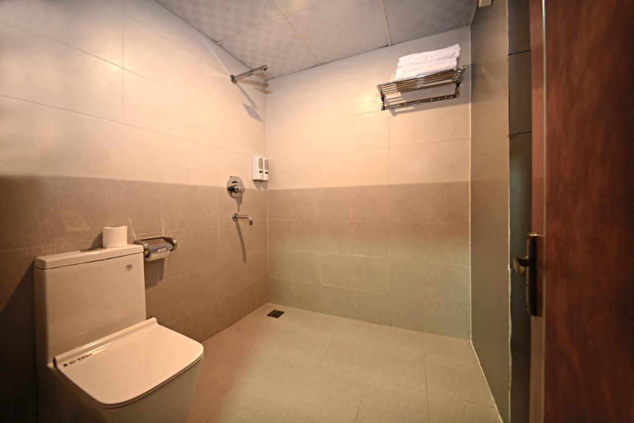 Hotel Simal Kathmandu Bagian luar foto