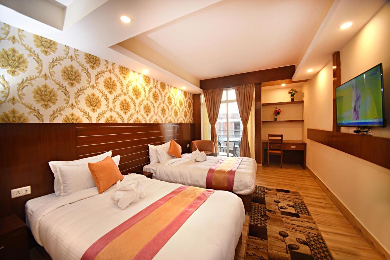 Hotel Simal Kathmandu Bagian luar foto