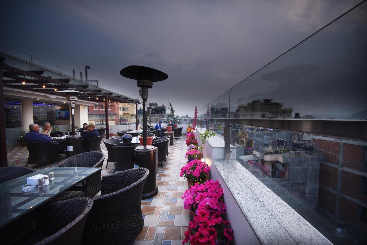 Hotel Simal Kathmandu Bagian luar foto