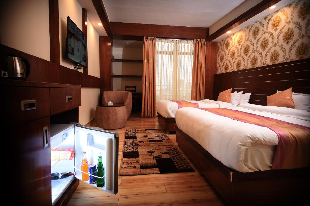 Hotel Simal Kathmandu Bagian luar foto
