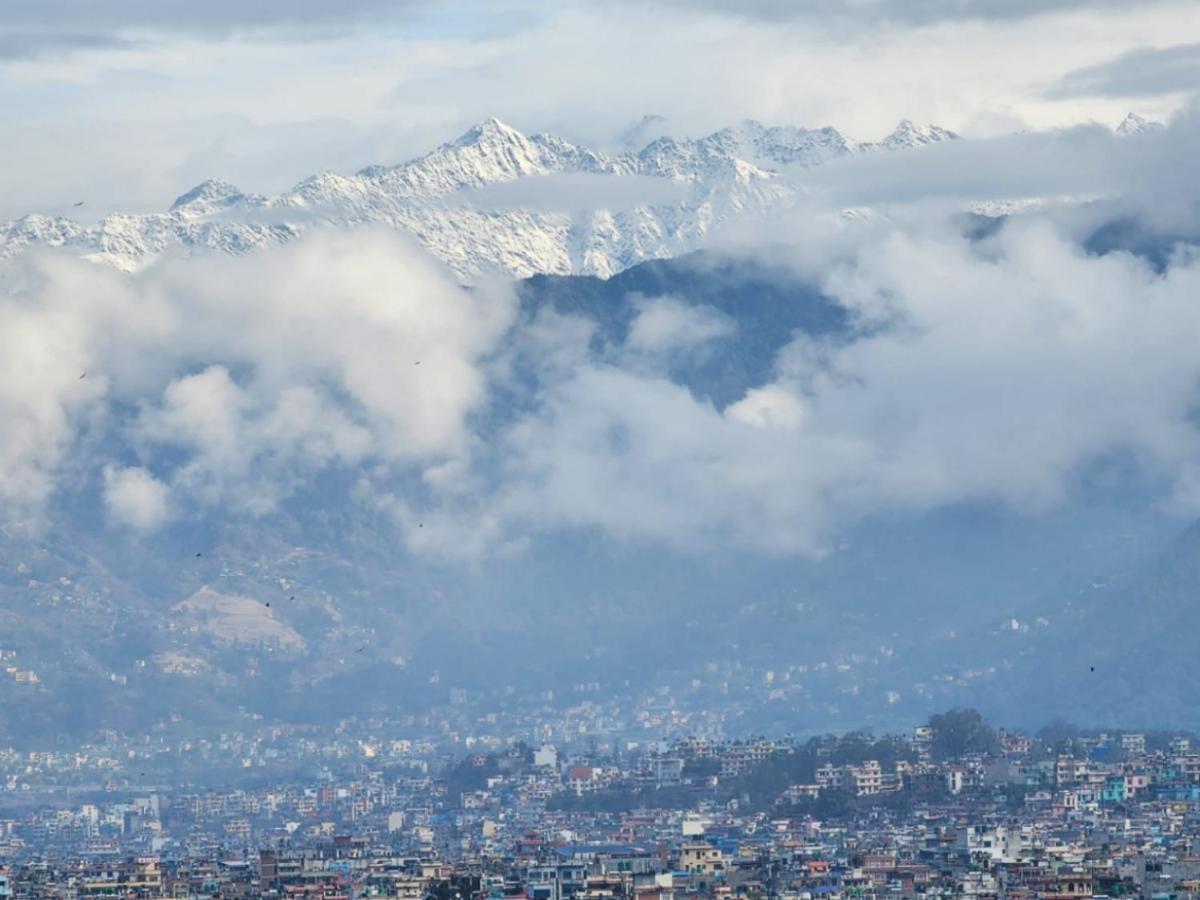 Hotel Simal Kathmandu Bagian luar foto