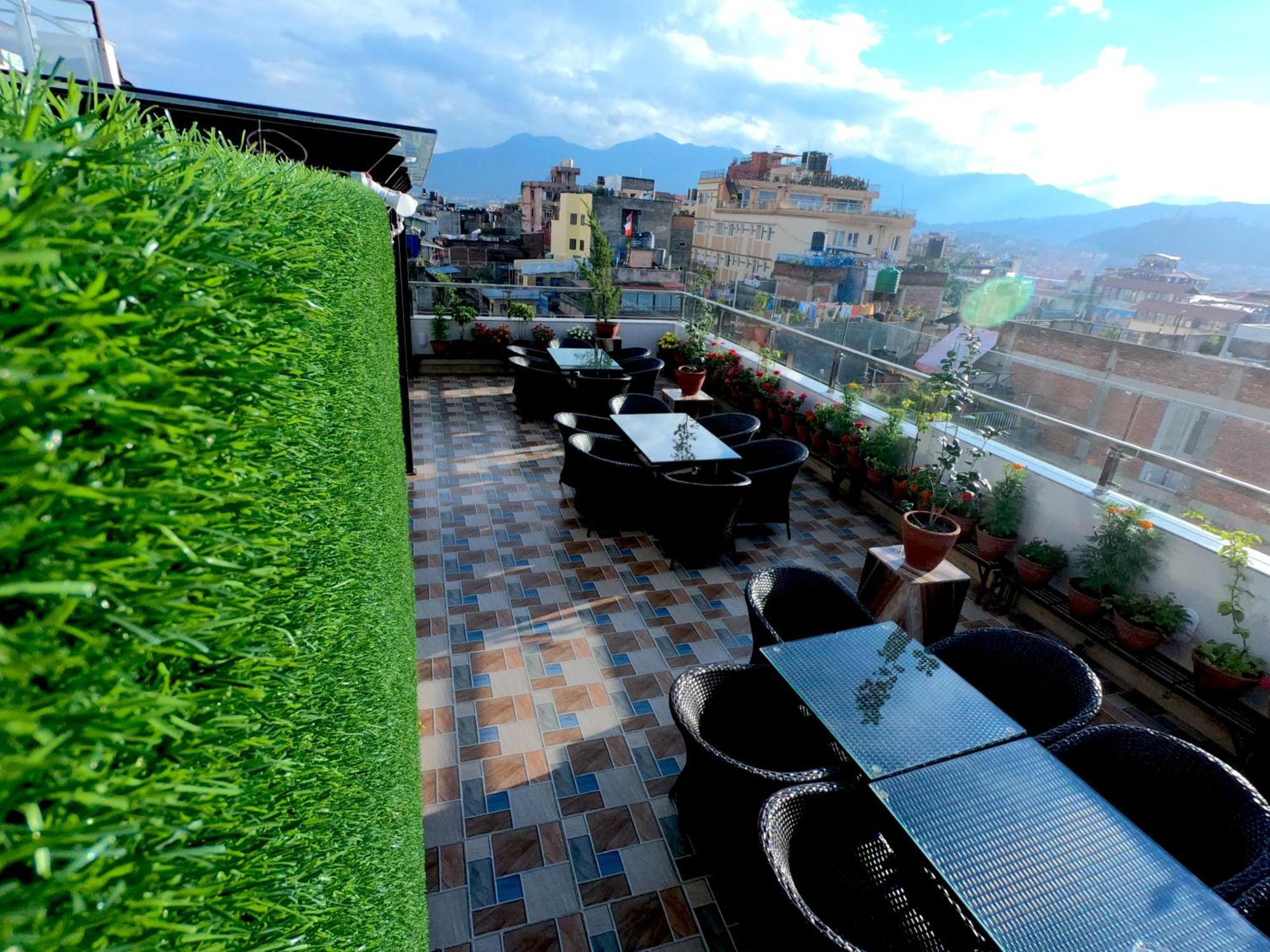 Hotel Simal Kathmandu Bagian luar foto