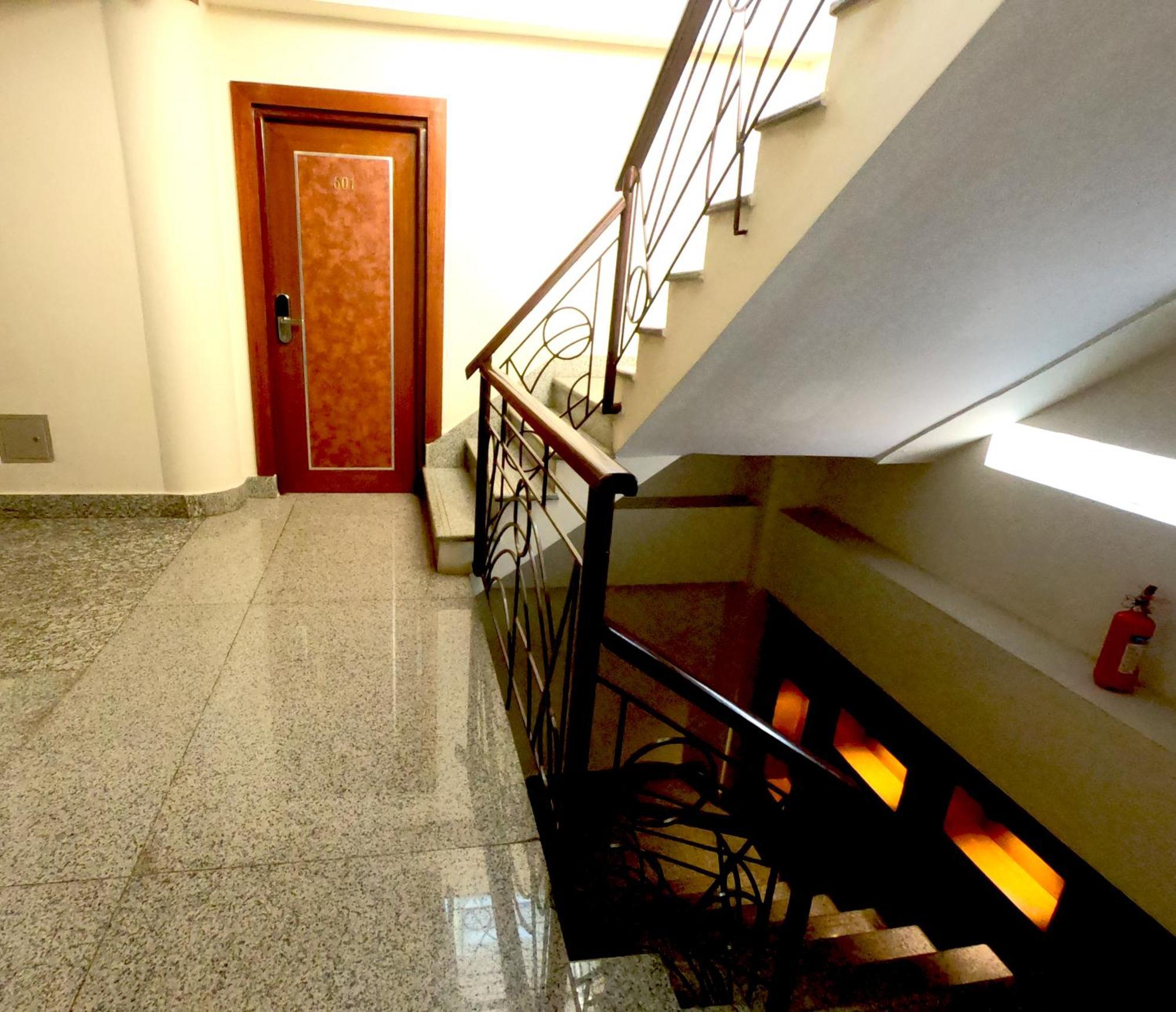 Hotel Simal Kathmandu Bagian luar foto