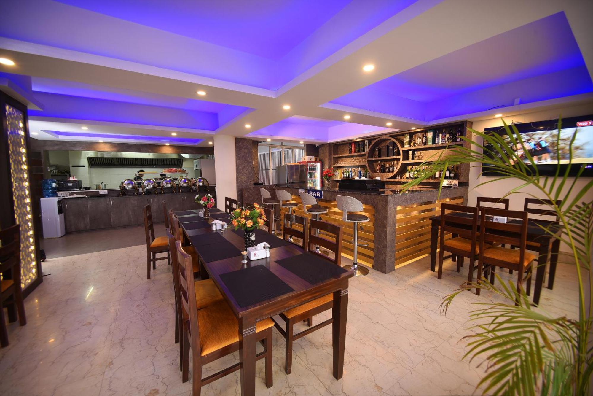 Hotel Simal Kathmandu Bagian luar foto