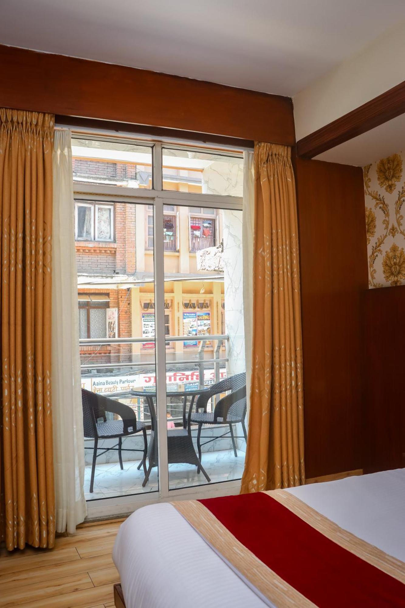Hotel Simal Kathmandu Bagian luar foto